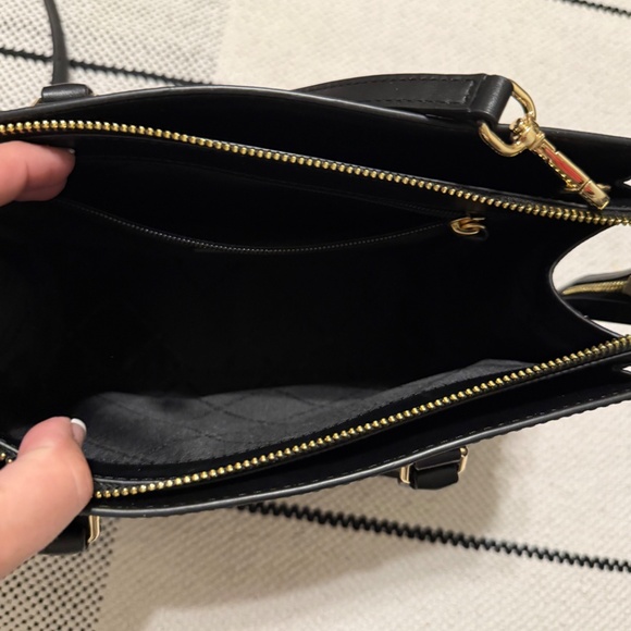 Micheal Kors satchel - Picture 6 of 8